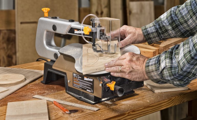How Do I Choose a Scroll Saw